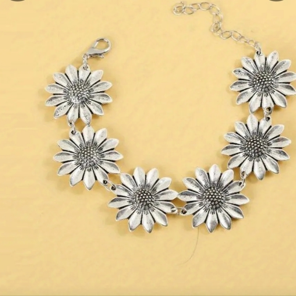 Silver Floral Bracelet